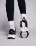 NIKE VOMERO 18 Negro Leche de coco