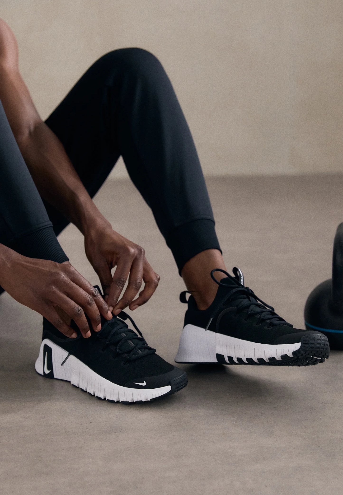 NIKE FREE METCON 6 BLANCO NEGRO