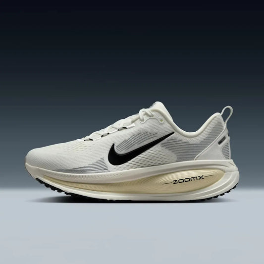 NIKE VOMERO 18 Blanco Leche de coco