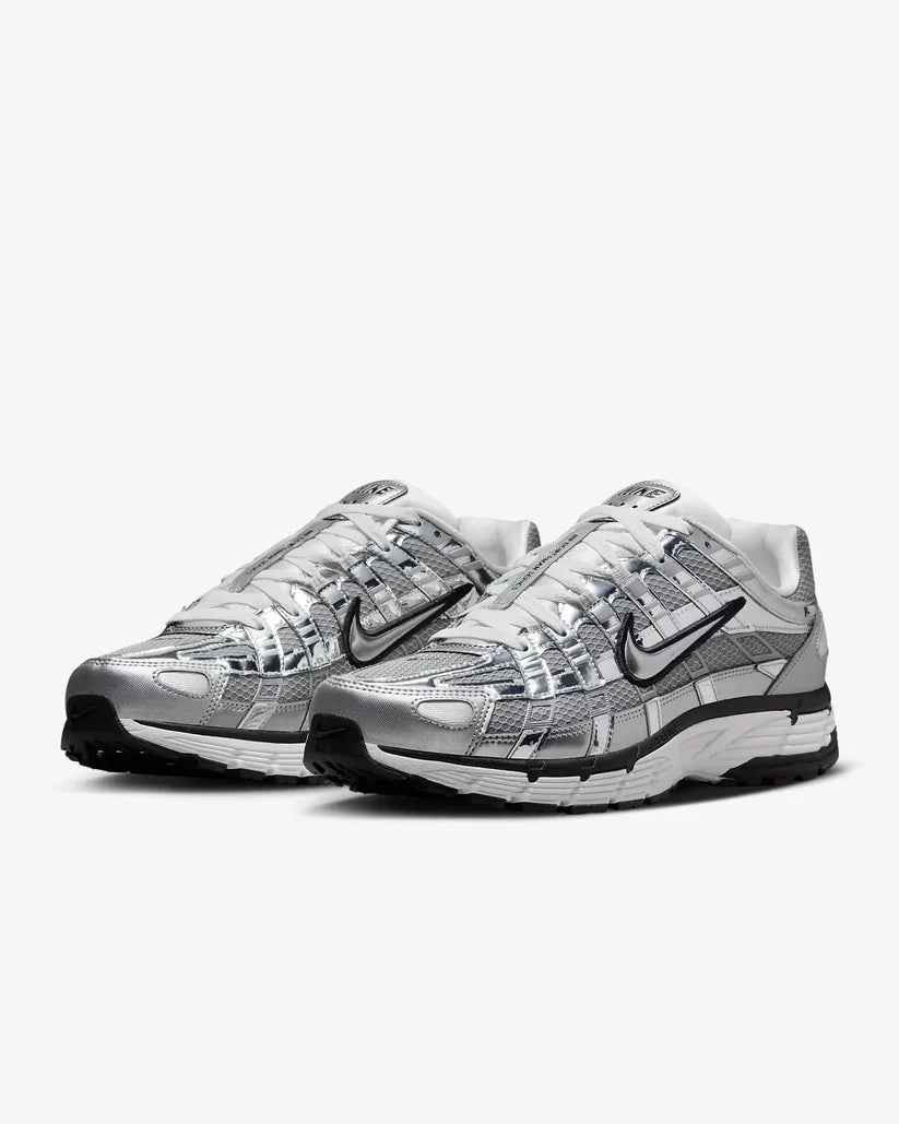 NIKE P6000 Plateada