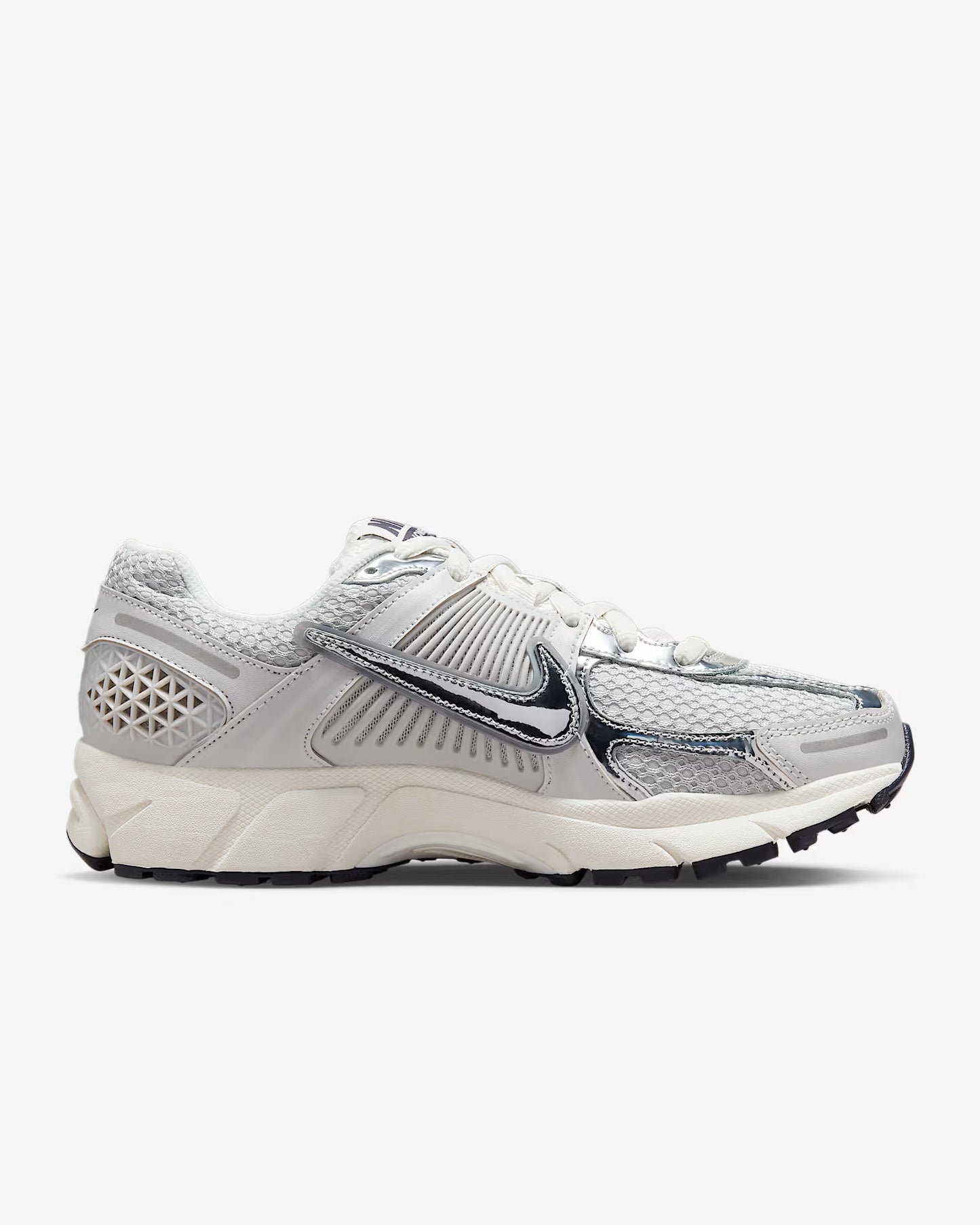 NIKE ZOOM VOMERO 5 Plateado