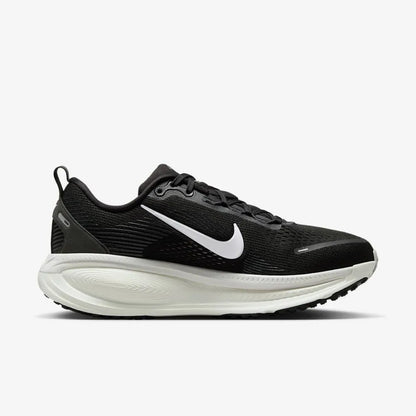 NIKE VOMERO 18 Negro Leche de coco